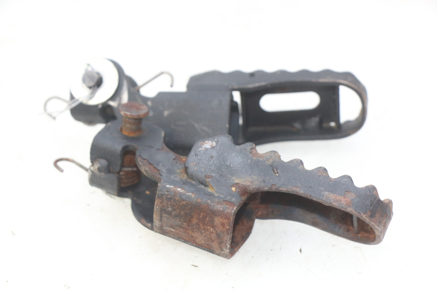 photo de PAR DE REPOSAPIÉS DELANTEROS POCKET BIKE KXD 50 - Zoom estado de uso