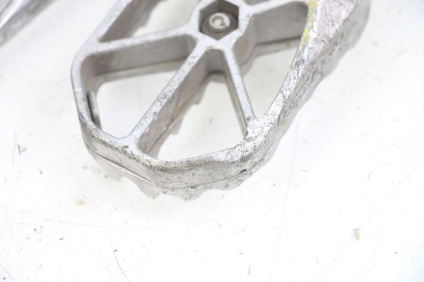 photo de PAR DE REPOSAPIÉS DELANTEROS KAWASAKI KXF KX-F 250 (2012 - 2014) - Vista general del producto