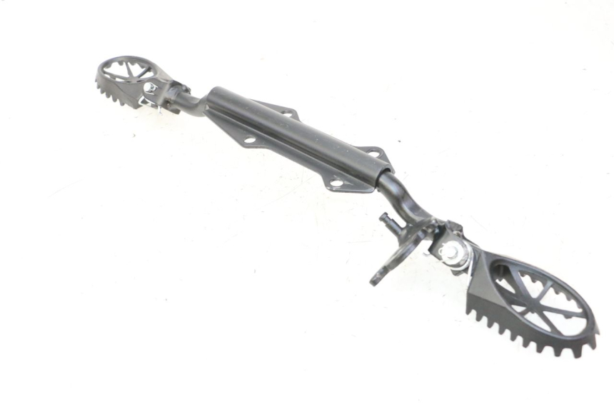 photo de PAR DE REPOSAPIÉS DELANTEROS APOLLO RFZ 125 - Zoom estado de uso