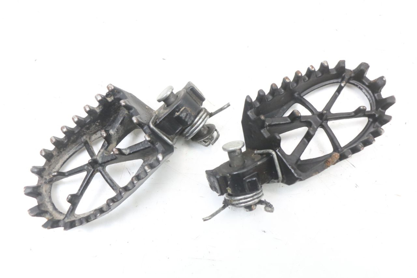 photo de PAR REPOSAPIES DELANTERA APOLLO RFZ 140 - Vista principal