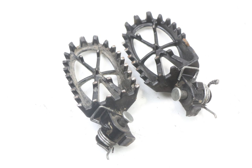 photo de PAR REPOSAPIES DELANTERA APOLLO RFZ 140 - Zoom estado de uso