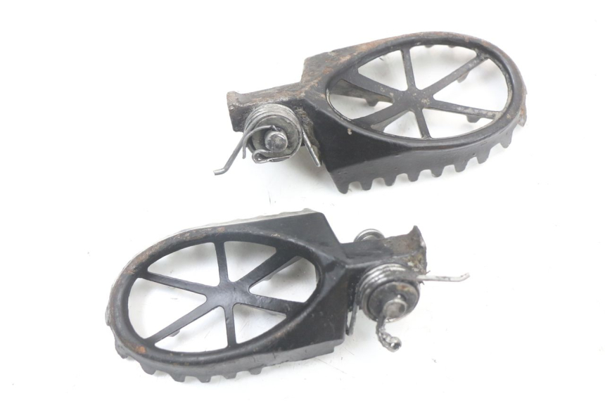 photo de PAR REPOSAPIES DELANTERA APOLLO RFZ 140 - Otra perspectiva