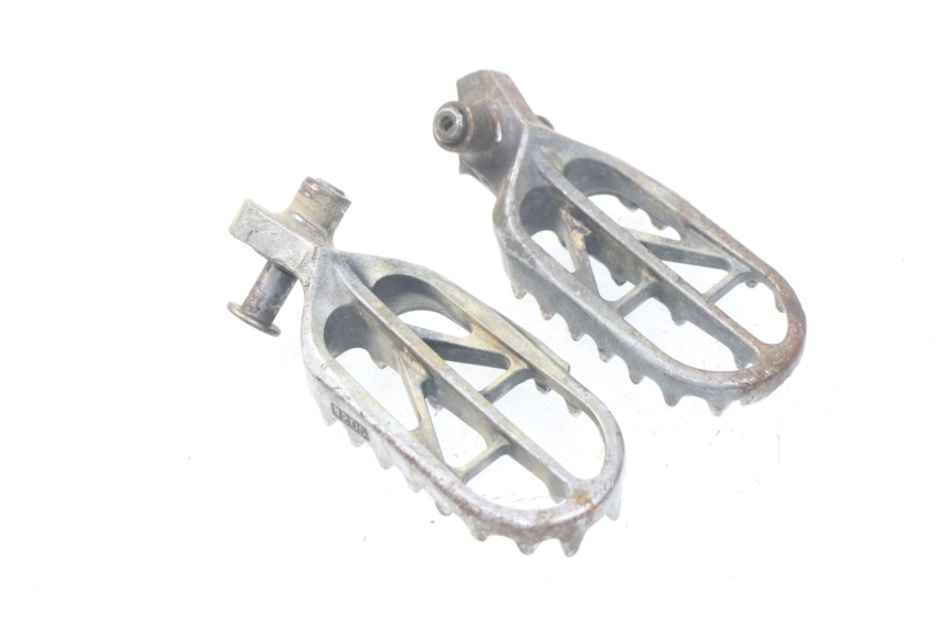 photo de PAR REPOSAPIES DELANTERA SUZUKI RMZ RM-Z 450 (2008 - 2011) - Zoom estado de uso