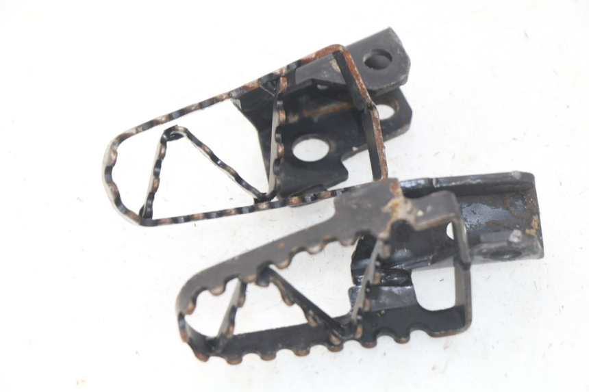 photo de PAR REPOSAPIES DELANTERA MINI MX ROOKIE 125 - Detalle de la pieza