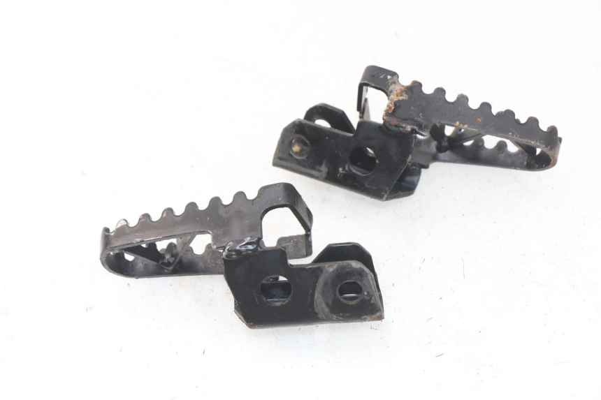 photo de PAR REPOSAPIES DELANTERA MINI MX ROOKIE 125 - Primer plano técnico