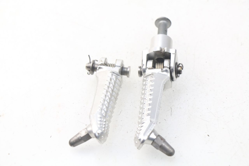 photo de PAR REPOSAPIES DELANTERA BMW S RR ABS S1000RR 1000 (2009 - 2011) - Vista general del producto