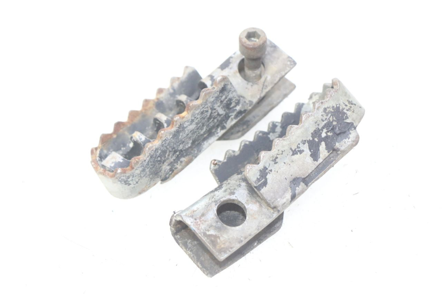 photo de PAR DE REPOSAPIÉS DELANTEROS DERBI SENDA 50 (2003 - 2005) - Vista principal