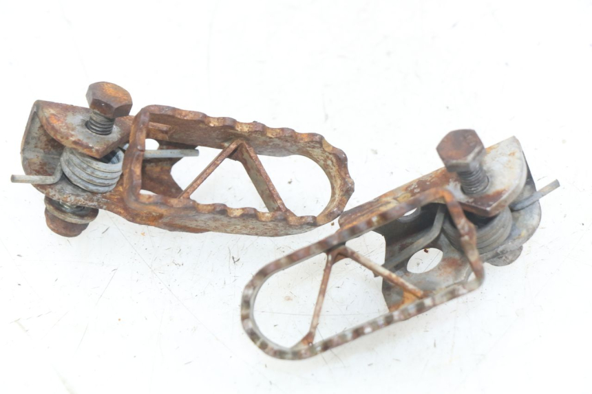 photo de PAR DE REPOSAPIÉS DELANTEROS SHERCO SM-R 50 (2018 - 2021) - Vista principal