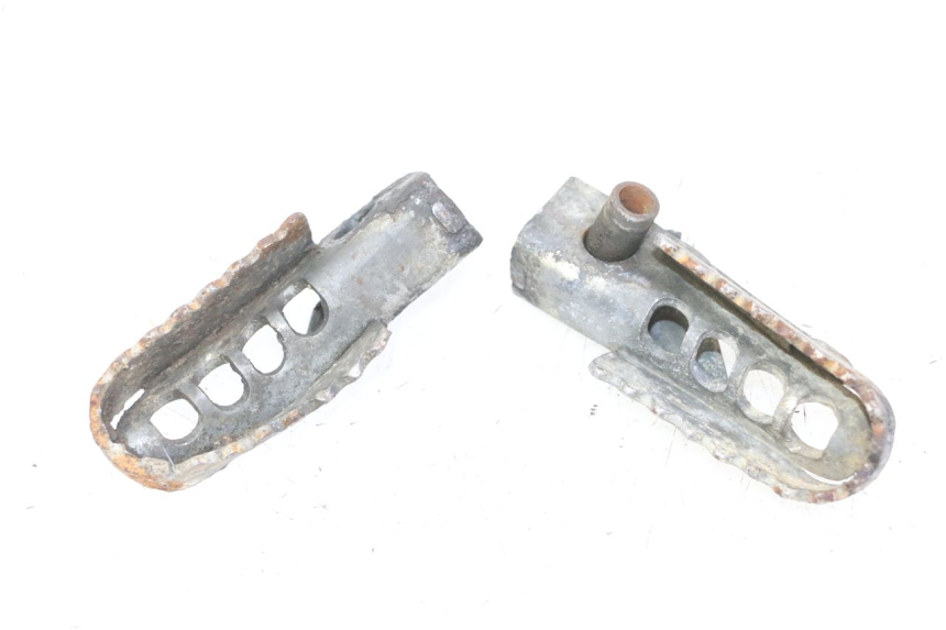 photo de PAR DE REPOSAPIÉS DELANTEROS GILERA SMT SUPERMOTARD 50 (2009 - 2017) - Vista principal