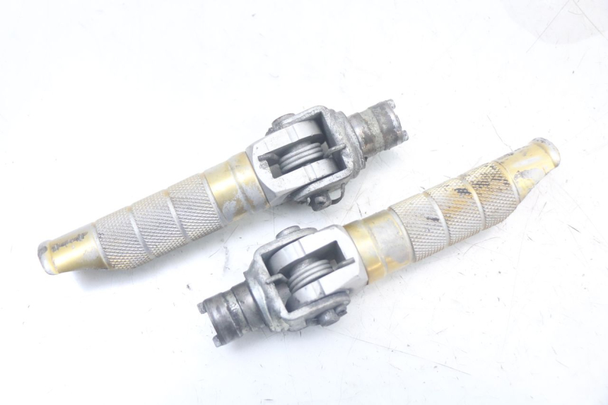 photo de PAR DE REPOSAPIÉS DELANTEROS SUZUKI SV N 650 (1999 - 2002) - Vista principal