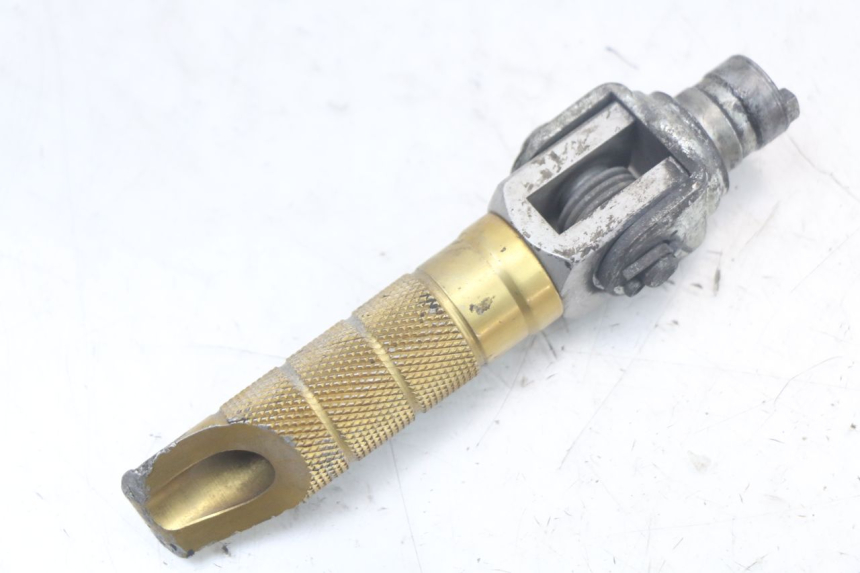 photo de PAR DE REPOSAPIÉS DELANTEROS SUZUKI SV N 650 (1999 - 2002) - Recambio usado revisado