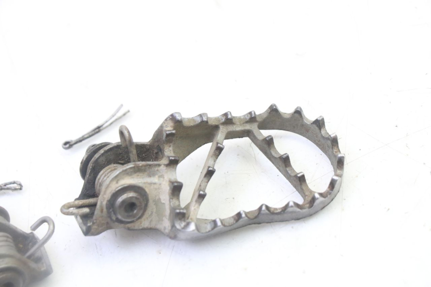 photo de PAR REPOSAPIES DELANTERA KTM SX 85 (2013 - 2017) - Zoom estado de uso