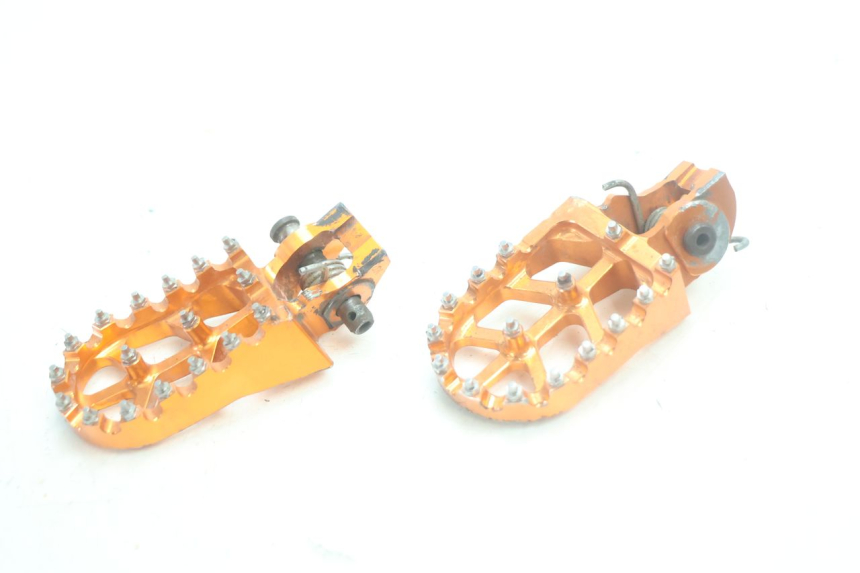 photo de PAR REPOSAPIES DELANTERA KTM SX 85 (2018 - 2024) - Otra perspectiva