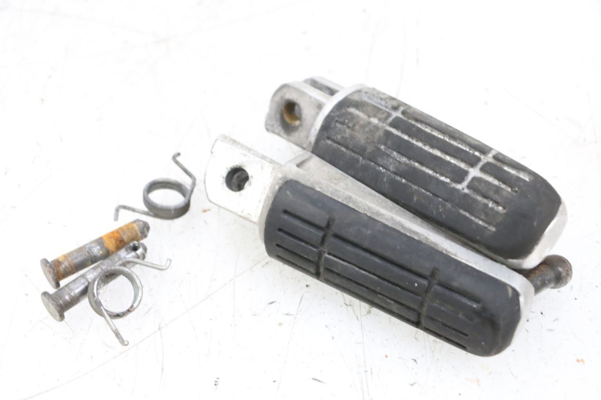 photo de PAR REPOSAPIES DELANTERA YAMAHA TDM ABS 900 (2002 - 2014) - Detalle de la pieza