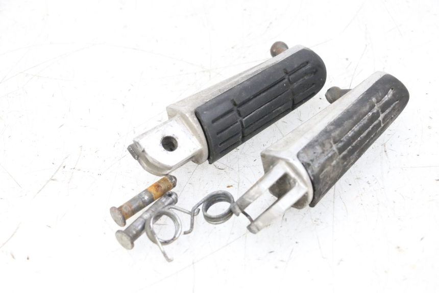 photo de PAR REPOSAPIES DELANTERA YAMAHA TDM ABS 900 (2002 - 2014) - Zoom estado de uso