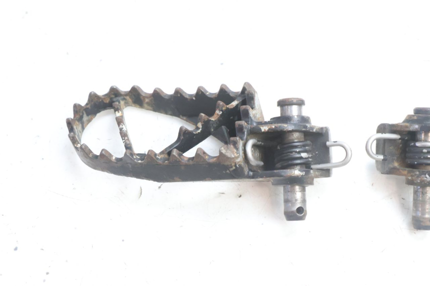 photo de PAR REPOSAPIES DELANTERA HUSABERG TE 250 (2011 - 2014) - Detalle de la pieza