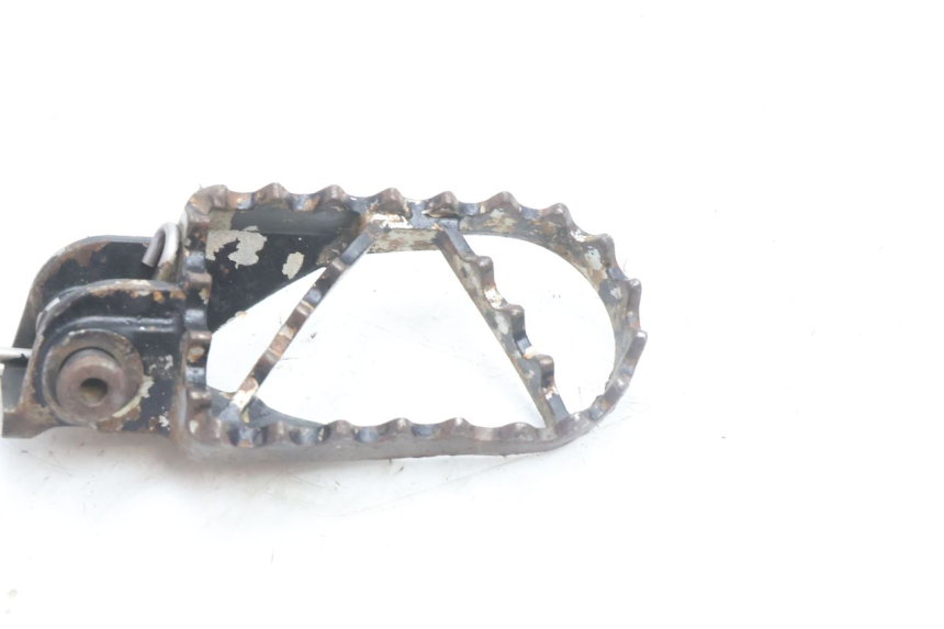 photo de PAR REPOSAPIES DELANTERA HUSABERG TE 250 (2011 - 2014) - Detalles de los puntos de fijación
