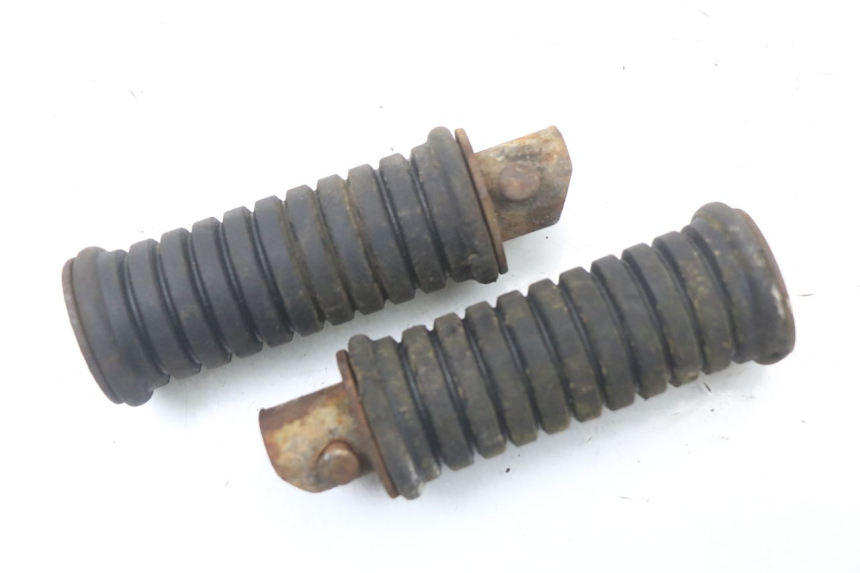 photo de PAR REPOSAPIES DELANTERA SUZUKI TS X 80 (1984 - 1988) - Zoom estado de uso