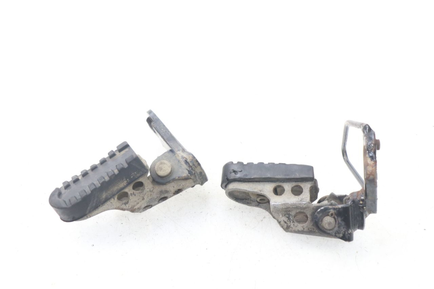 photo de PAR REPOSAPIES DELANTERA YAMAHA TW 125 (1998 - 2002) - Zoom estado de uso