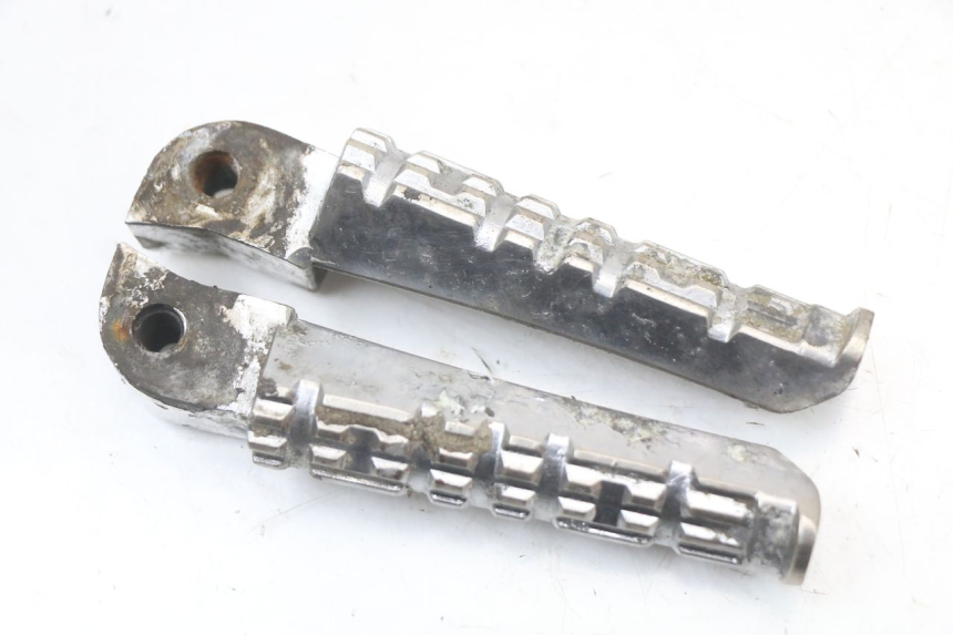 photo de PAR REPOSAPIES DELANTERA KEEWAY TX 50 (2008 - 2015) - Zoom estado de uso