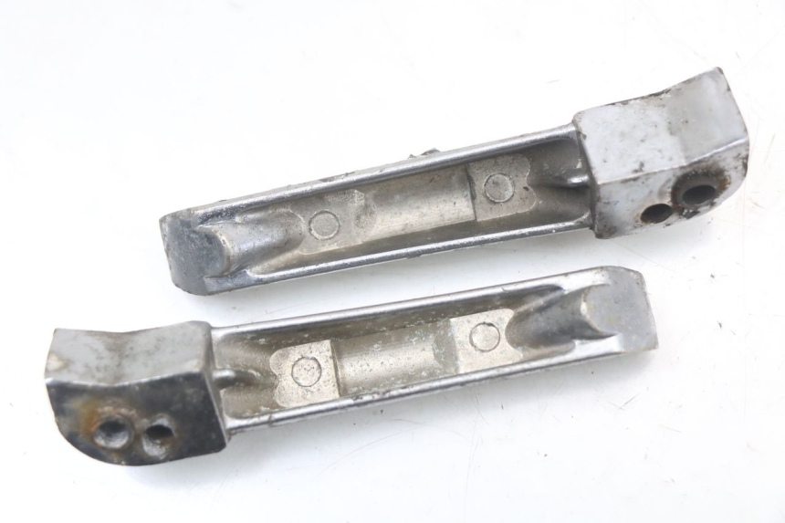 photo de PAR REPOSAPIES DELANTERA KEEWAY TX 50 (2008 - 2015) - Otra perspectiva