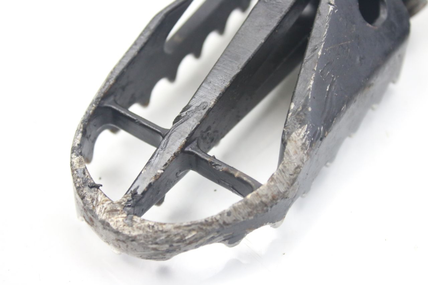 photo de PAR DE REPOSAPIÉS DELANTEROS MBK X-LIMIT XLIMIT 50 (2003 - 2006) - Zoom estado de uso