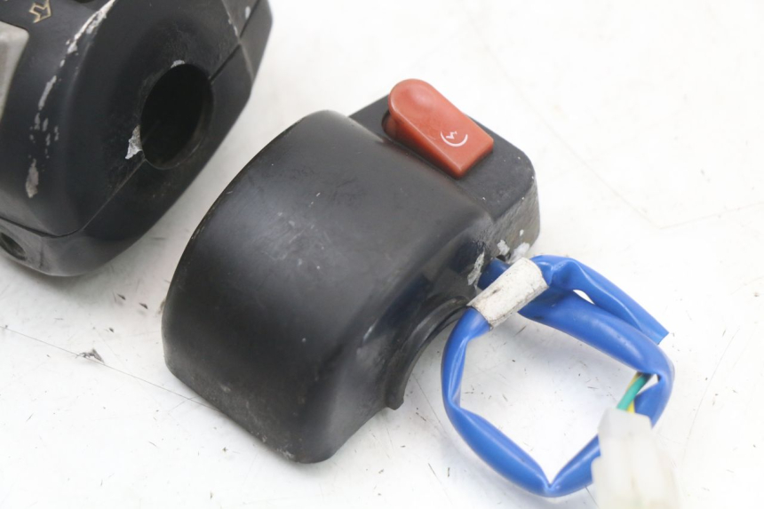 photo de CONMUTADORES KYMCO AGILITY 4T 50 (2018 - 2022) - Estado de la superficie y material