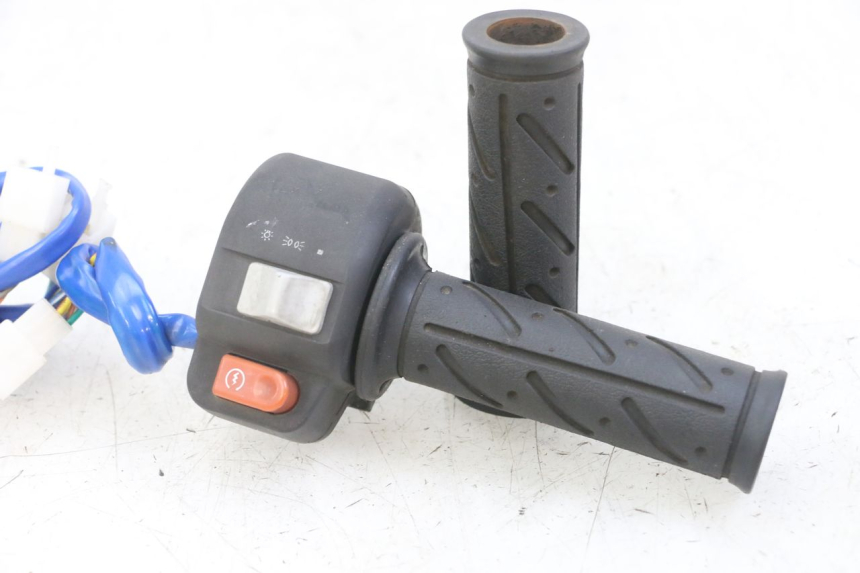 photo de CONMUTADORES KYMCO AGILITY 4T 50 (2005 - 2018) - Características distintivas