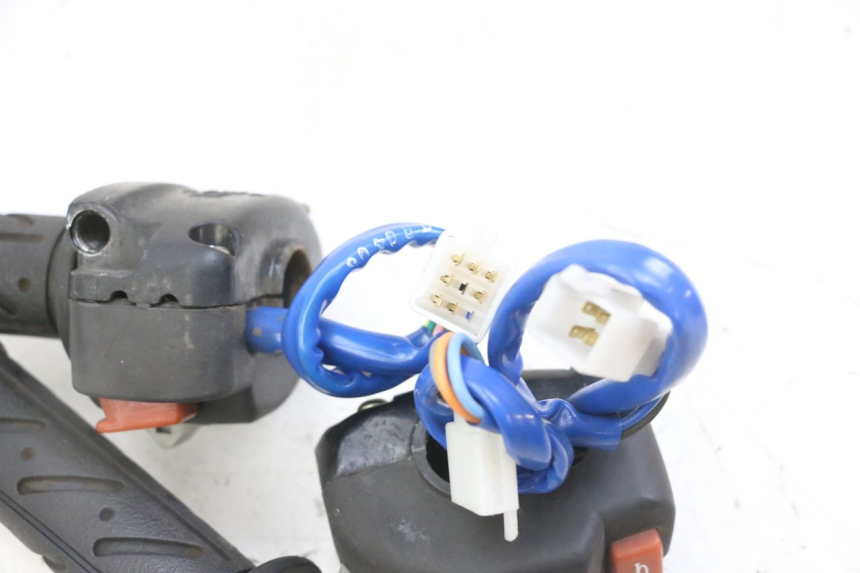 photo de CONMUTADORES KYMCO AGILITY 4T 50 (2005 - 2018) - Zoom estado de uso