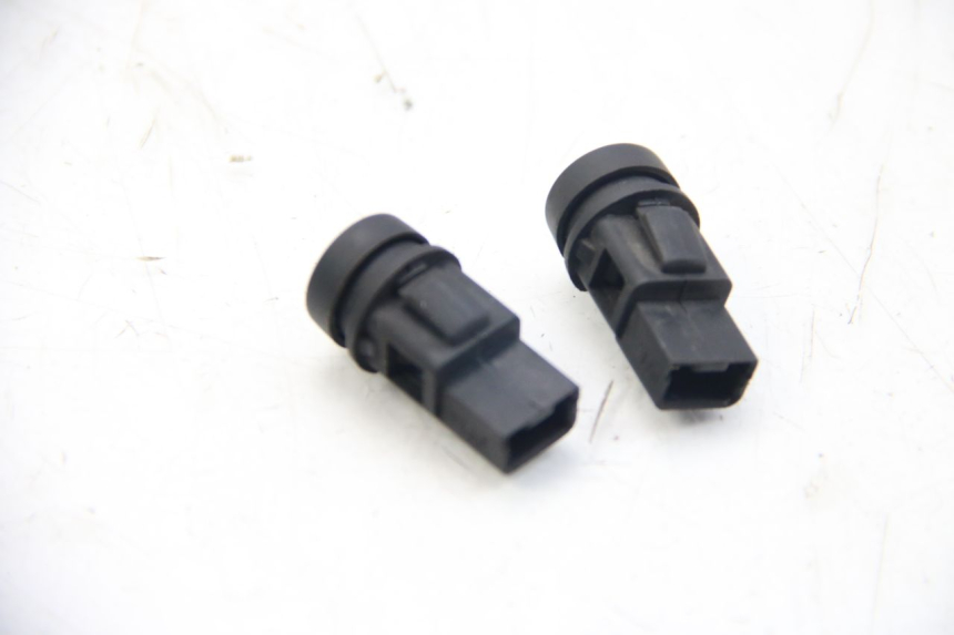 photo de PAR DE MANILLARES PIAGGIO BEVERLY 125 (2010 - 2015) - Otra perspectiva