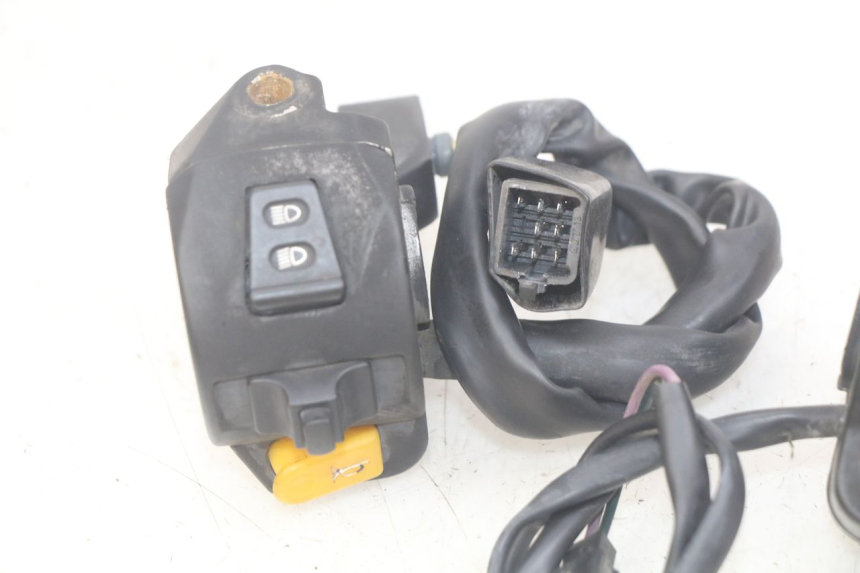 photo de PAR DE MANILLARES PEUGEOT KISBEE 2T 50 (2010 - 2017) - Recambio usado revisado