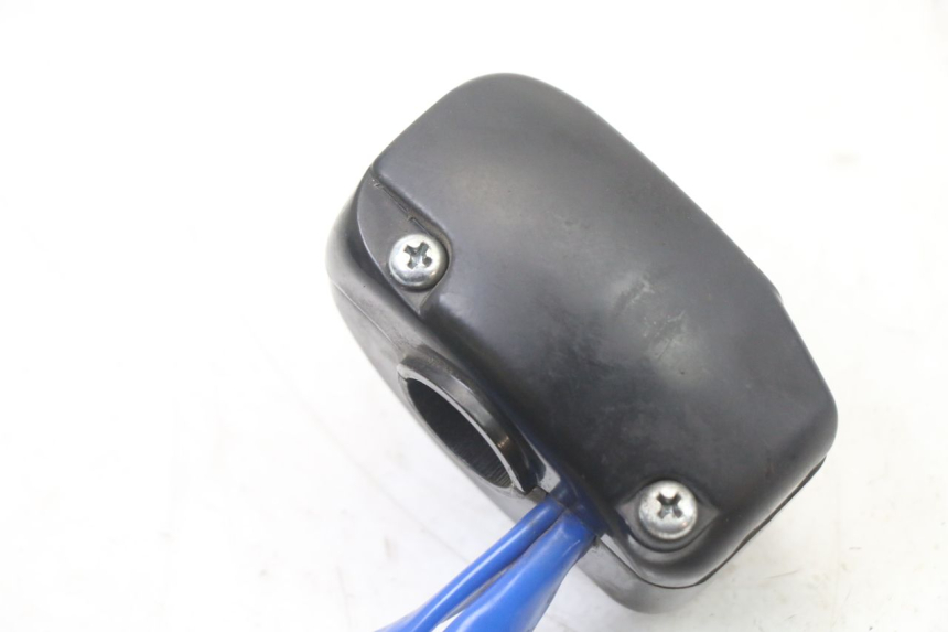 photo de CONMUTADORES KYMCO AGILITY 4T 50 (2018 - 2022) - Detalles de los puntos de fijación