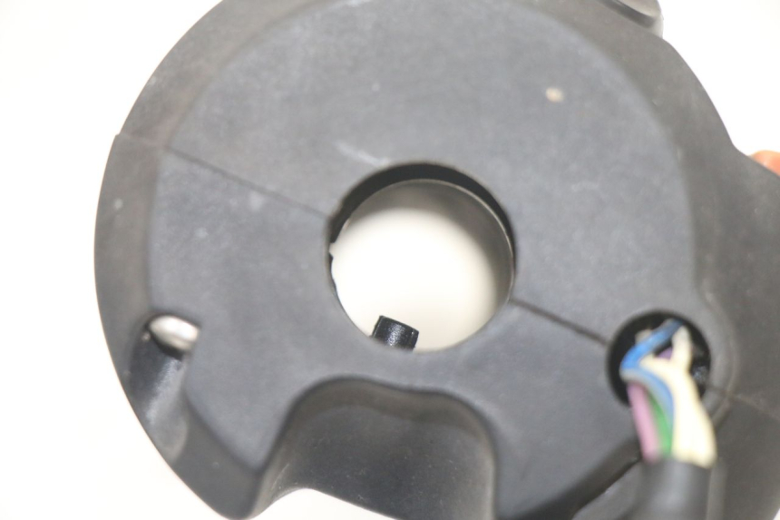 photo de CONMUTADORES PEUGEOT SATELIS COMPRESSOR K15 125 (2006 - 2009) - Otra vista del artículo