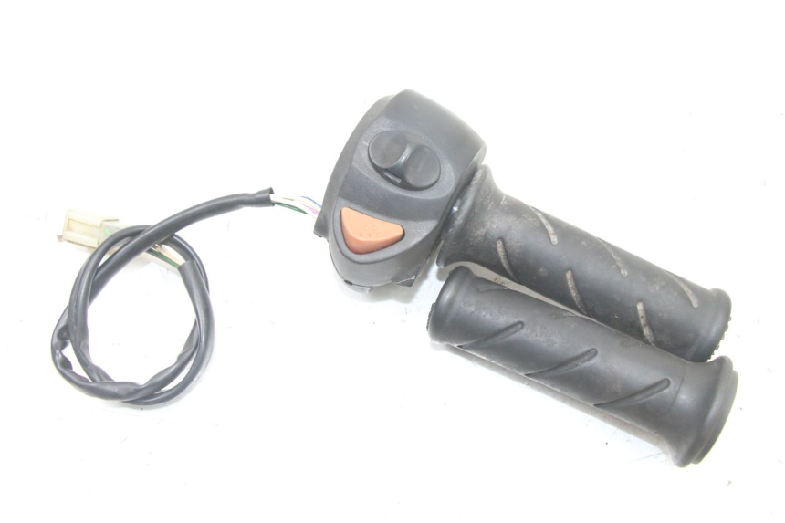 photo de CONMUTADORES PEUGEOT SATELIS COMPRESSOR K15 125 (2006 - 2009) - Estado de la superficie y material