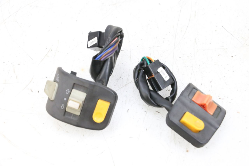 photo de PAR DE MANILLARES JM MOTORS SANTANA 50 (2014 - 2023) - Marcados y referencias originales