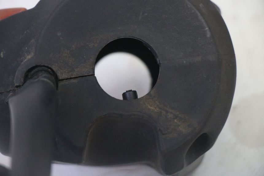 photo de PAR DE MANILLARES PEUGEOT SATELIS 125 (2006 - 2009) - Vista general del producto