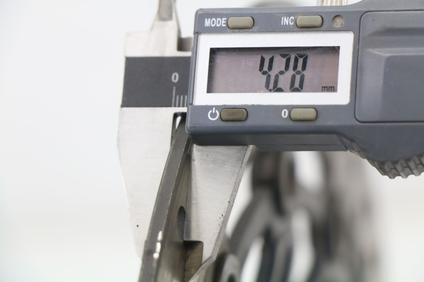 photo de PAR DISCO FRENO DELANTERO HONDA CBR 929 RR FIREBLADE 900 (2000 - 2001) - Marcados y referencias originales