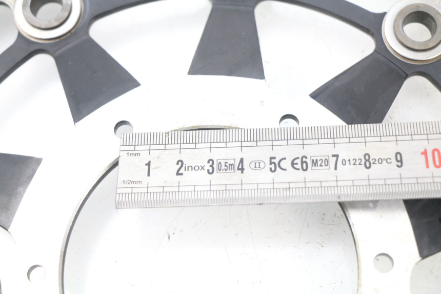 photo de PAR DISCO FRENO DELANTERO HONDA CBR RR FIREBLADE 1000 (2006 - 2007) - Detalle de la pieza