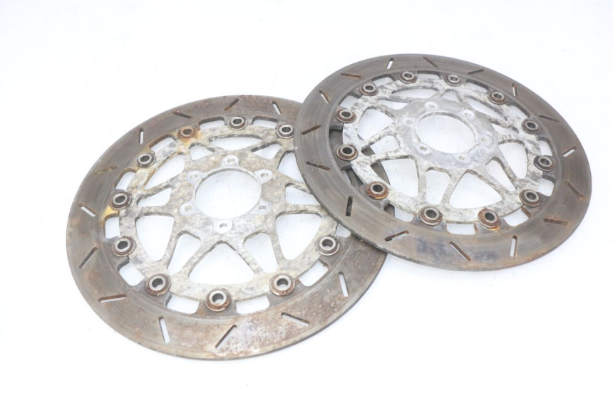 photo de PAR DE DISCOS DE FRENO DELANTEROS HONDA CBR RR FIREBLADE 900 (1992 - 1994) - Zoom sobre los componentes