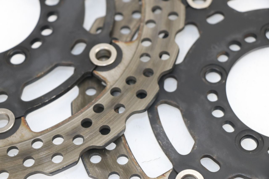 photo de PAR DISCO FRENO DELANTERO KAWASAKI ER-6 ER6 N 650 (2012 - 2016) - Detalles de los puntos de fijación