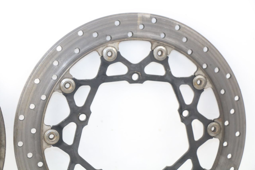 photo de PAR DISCO FRENO DELANTERO YAMAHA FZ8 800 (2010 - 2016) - Primer plano técnico