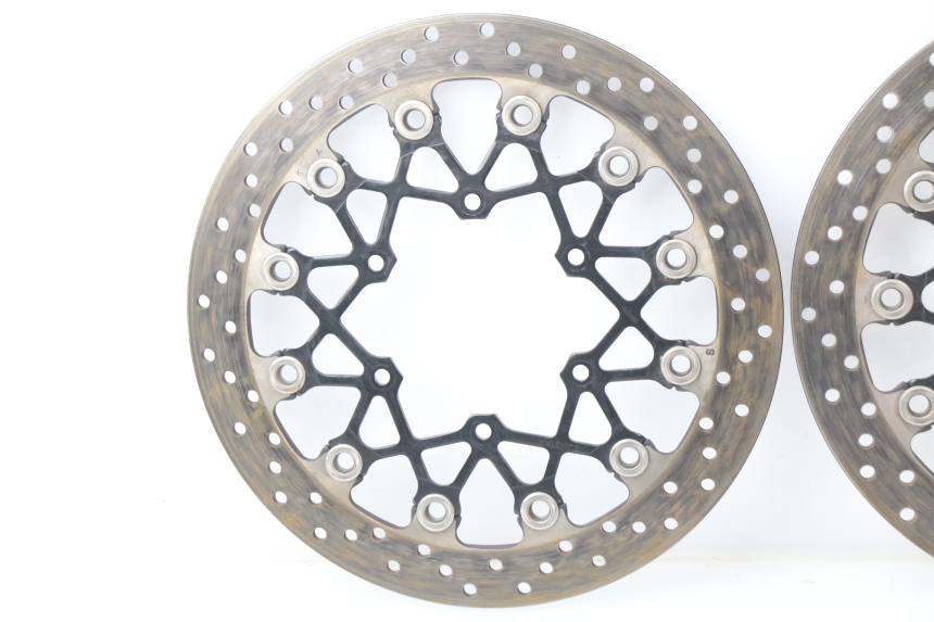 photo de PAR DISCO FRENO DELANTERO SUZUKI GSX-R GSXR K16 1000 (2012 - 2016) - Primer plano técnico