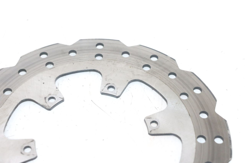 photo de PAR DISCO FRENO DELANTERO PIAGGIO MP3 HPE 300 (2019 - 2026) - Detalles de los puntos de fijación