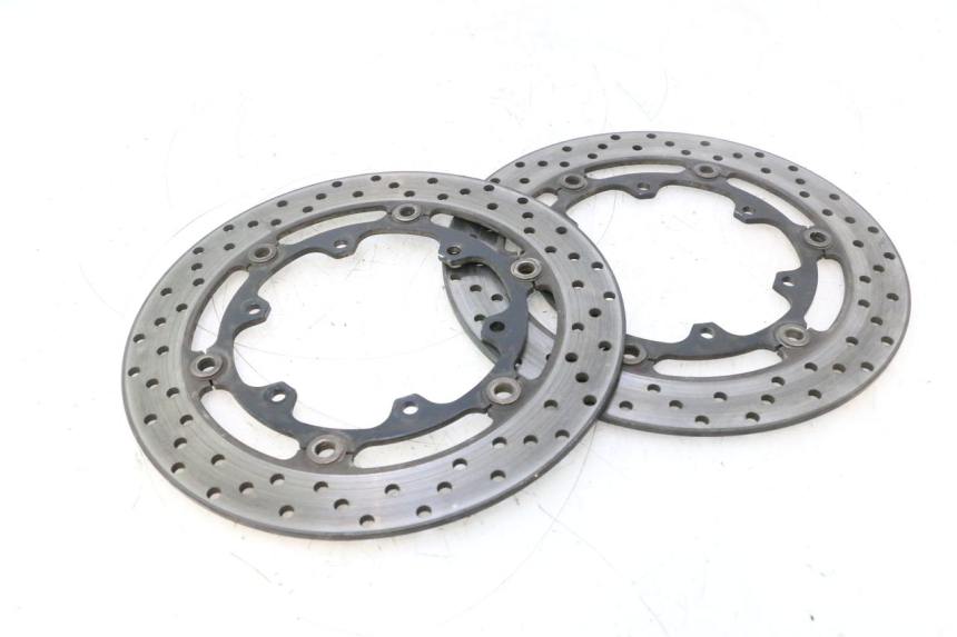 photo de PAR DISCO FRENO DELANTERO YAMAHA TDM ABS 900 (2002 - 2014) - Primer plano técnico