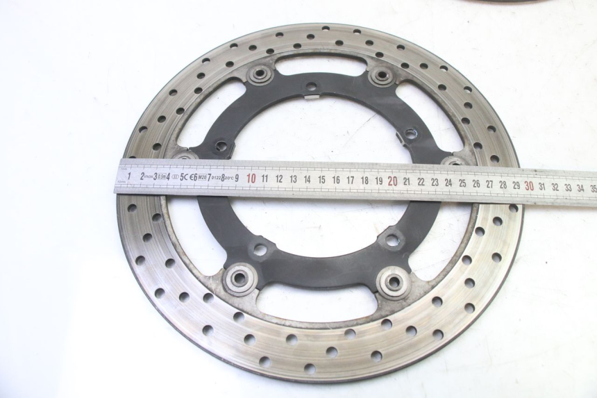 photo de PAR DISCO FRENO DELANTERO YAMAHA XJ6 ABS 600 (2008 - 2016) - Primer plano técnico