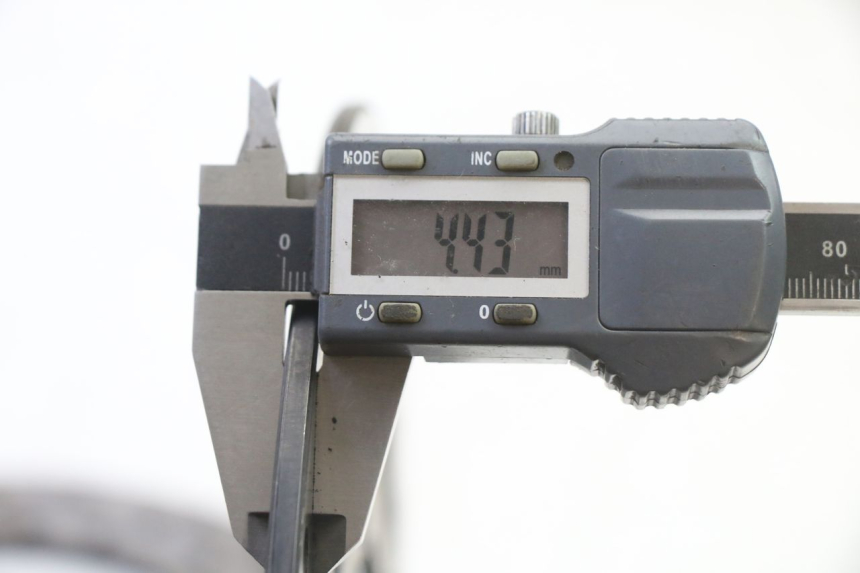 photo de PAR DISCO FRENO DELANTERO YAMAHA XJ6 ABS 600 (2008 - 2016) - Estado de la superficie y material