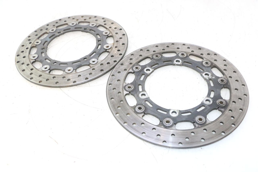 photo de PAR DISCO FRENO DELANTERO YAMAHA XJR 1300 (1998 - 2002) - Detalles de los puntos de fijación