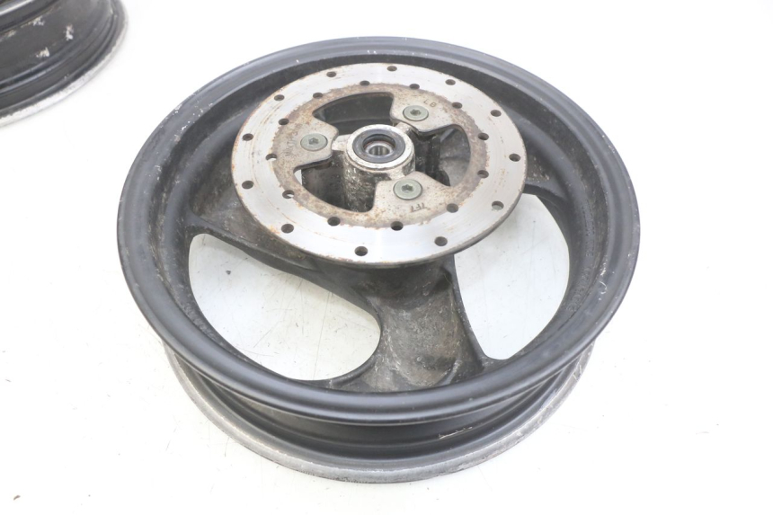 photo de PAR LLANTA KYMCO AGILITY 4T 50 (2005 - 2018) - Otra perspectiva