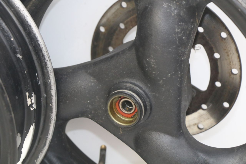 photo de PAR LLANTA KYMCO AGILITY 4T 50 (2005 - 2018) - Estado de la superficie y material