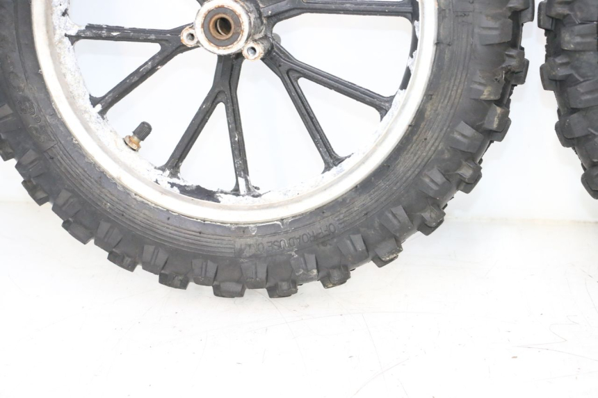 photo de PAR LLANTAS ORION DELTA DIRT BIKE 50 - Marcados y referencias originales